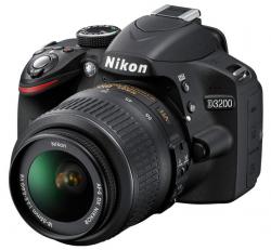 Nikon D3200 with 18-55mm Lens